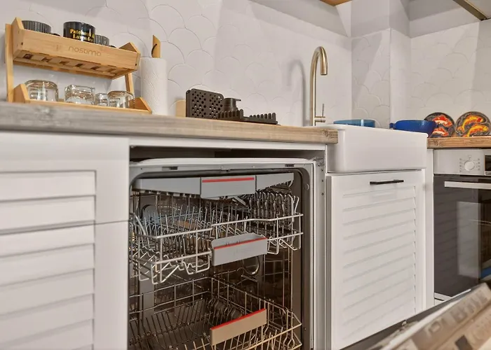 דירה Breezy Boho 2bd With Sea View - Chayka By Flat Mаnаger וארנה