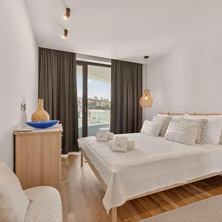 Daire Breezy Boho 2bd With Sea View - Chayka By Flat Mаnаger